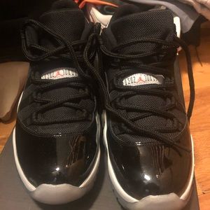 Men’s Air Jordan Retro 11 Infrared Lows size 9.5